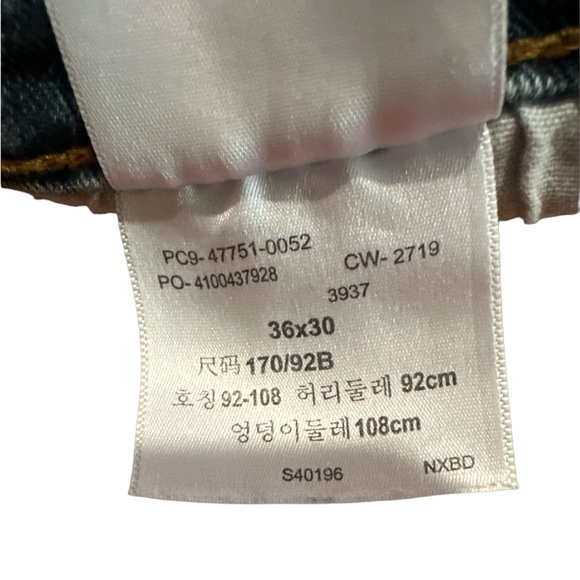 DENIZEN® from Levi's® Men's 231™ Athletic Fit Taper Jeans - 36x30 - Picture 5 of 6